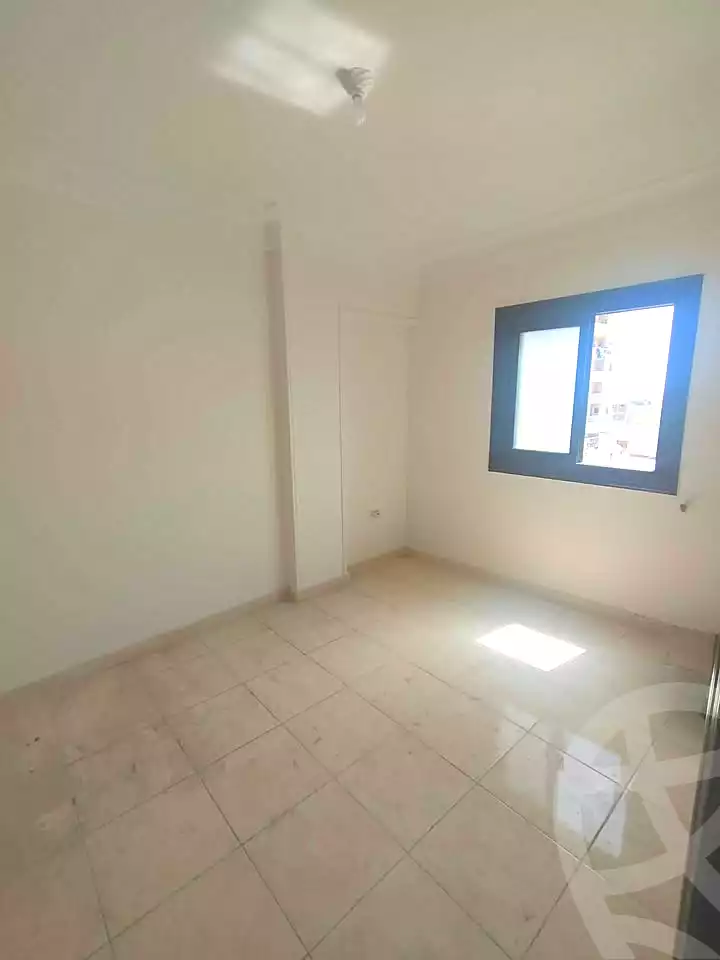 https://aqarmap.com.eg/ar/listing/7176641-for-sale-alexandria-al-agamy-lbytsh-shahr-al-assal-st