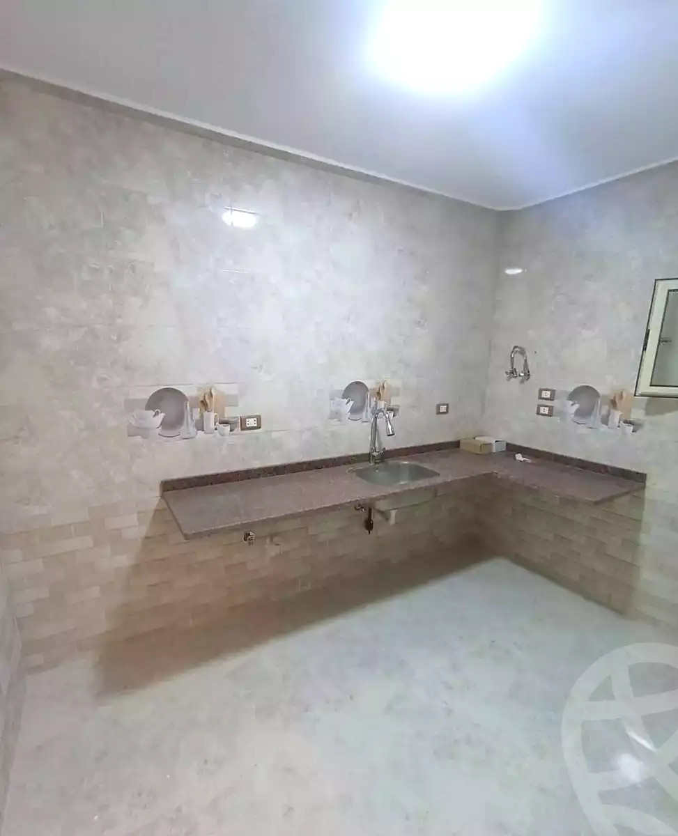 https://aqarmap.com.eg/en/listing/7176732-for-sale-alexandria-al-agamy-lbytsh-al-samalehy-2-st