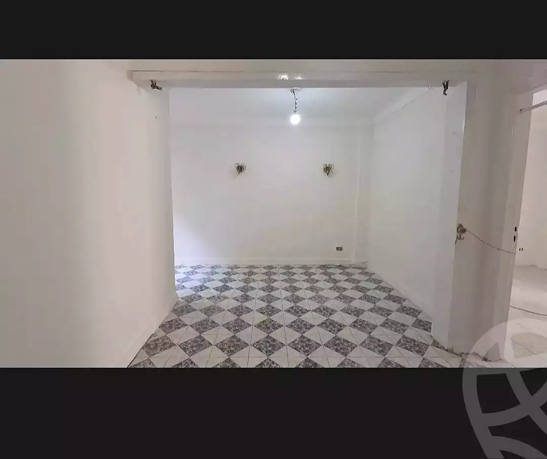 https://aqarmap.com.eg/ar/listing/7177579-for-sale-alexandria-miami-street-57