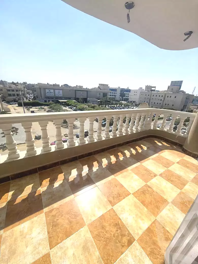 https://aqarmap.com.eg/ar/listing/7177675-for-rent-cairo-6th-of-october-el-ahyaa-neighborhood-1st-al-maahad