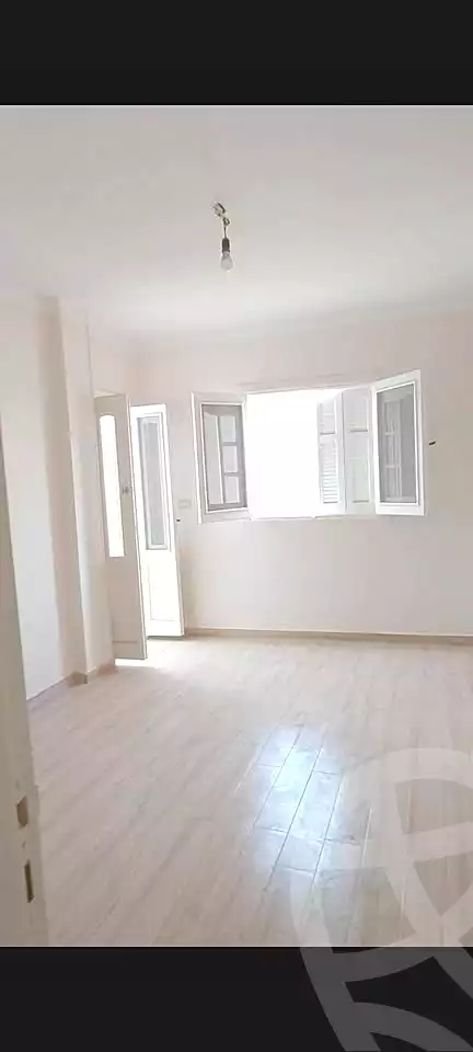 https://aqarmap.com.eg/ar/listing/7177853-for-sale-alexandria-ganaklis