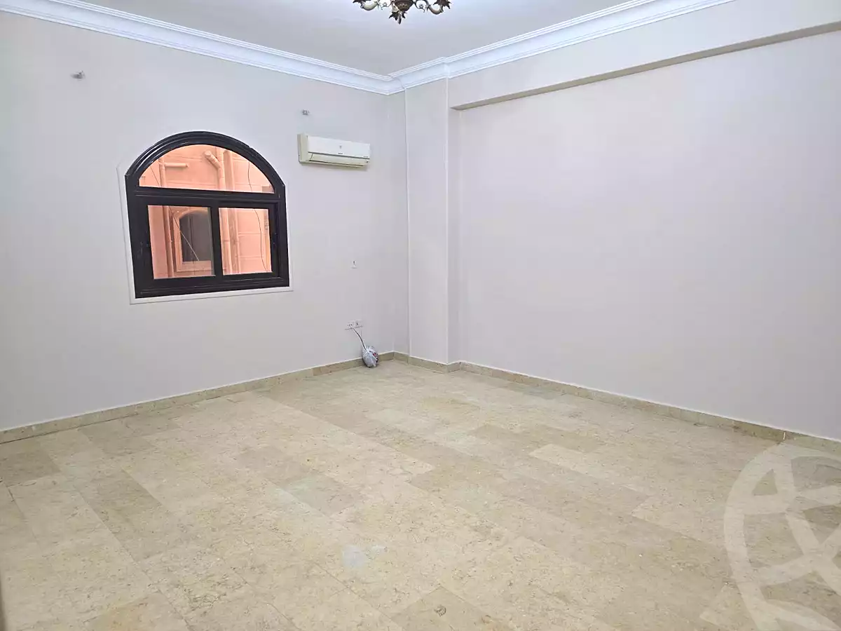 https://aqarmap.com.eg/ar/listing/7179404-for-rent-cairo-new-cairo-el-ahyaa-third-neighborhood-street-1