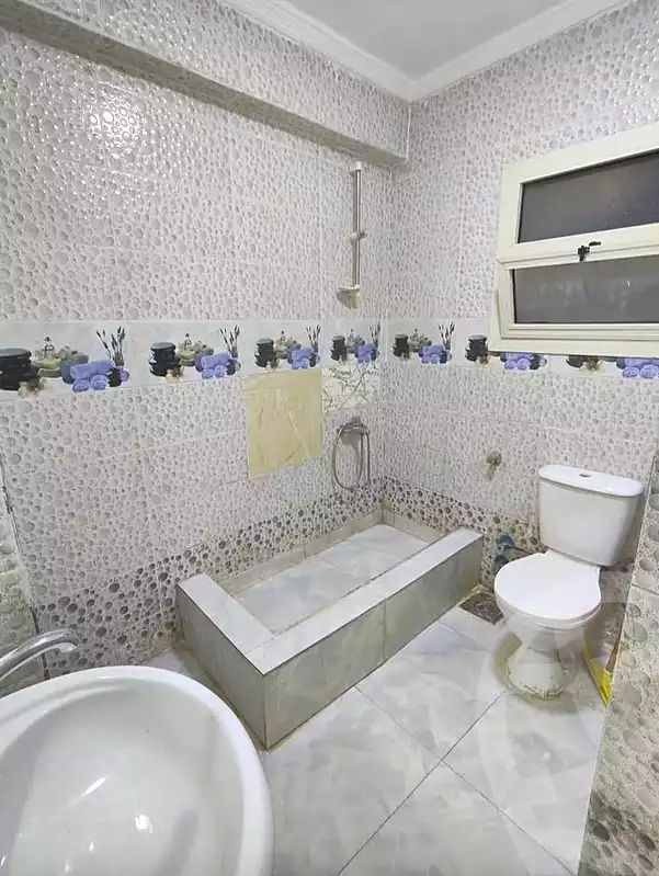 https://aqarmap.com.eg/ar/listing/7179423-for-sale-alexandria-el-asafra-l-sfr-bhry
