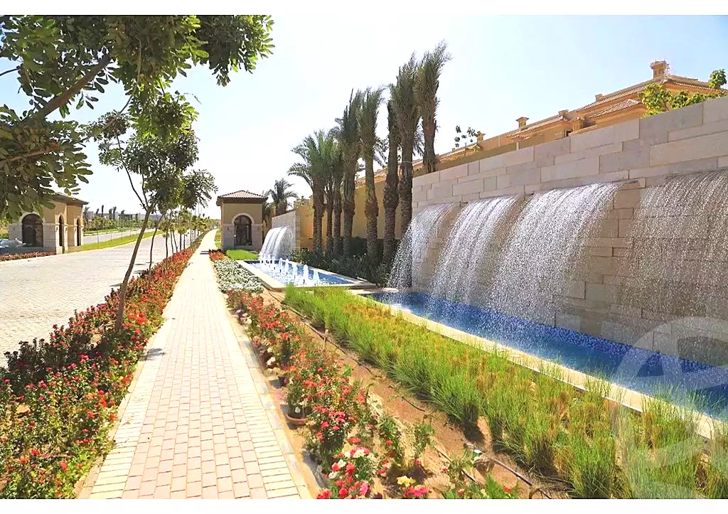 https://aqarmap.com.eg/en/listing/7179671-for-sale-cairo-new-administrative-capital-r4-la-vista-city
