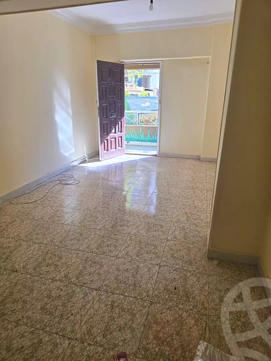 https://aqarmap.com.eg/ar/listing/7179764-for-rent-cairo-6th-of-october-el-ahyaa-neighborhood-2nd-divided-from-al-kafrawei-st