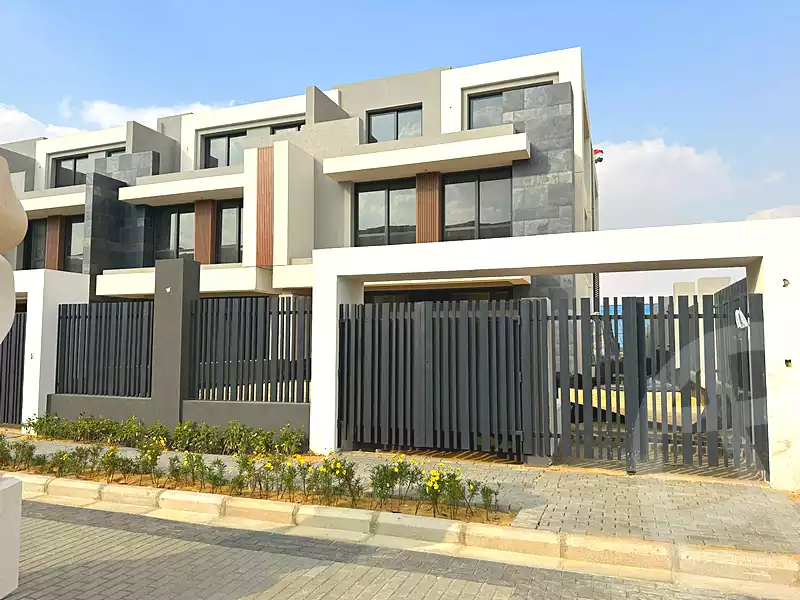 https://aqarmap.com.eg/ar/listing/7179807-for-sale-cairo-new-cairo-compounds-el-patio-town-compound-la-vista