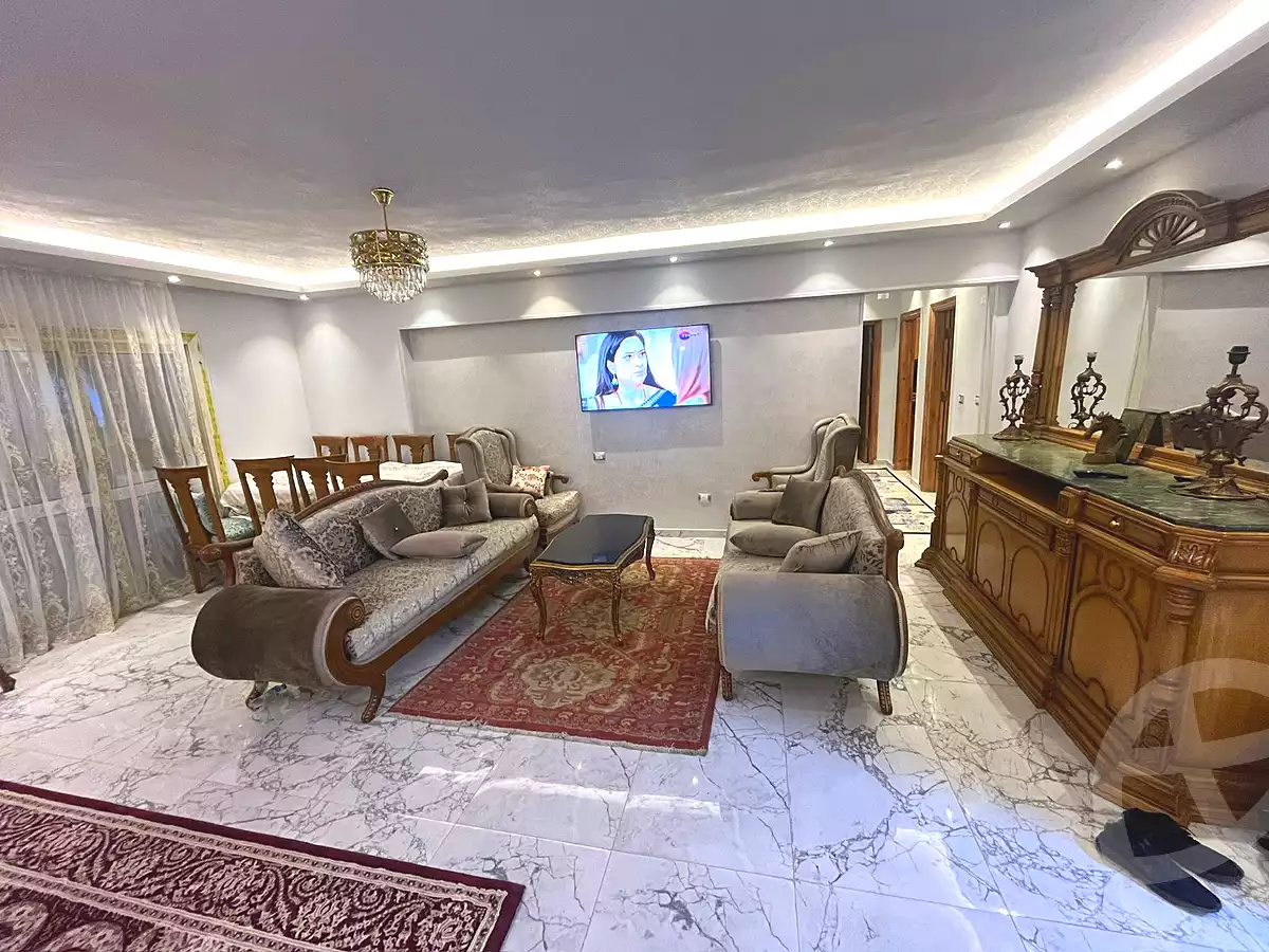 https://aqarmap.com.eg/en/listing/7179883-for-rent-cairo-el-sheikh-zayed-city-compounds-el-khamayel