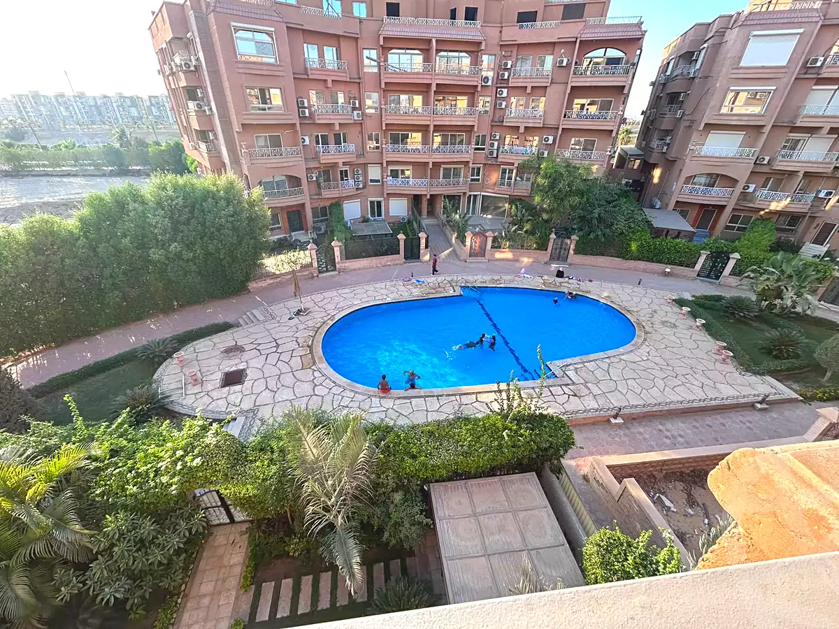 https://aqarmap.com.eg/ar/listing/7179913-for-sale-cairo-6th-of-october-compounds-murooj