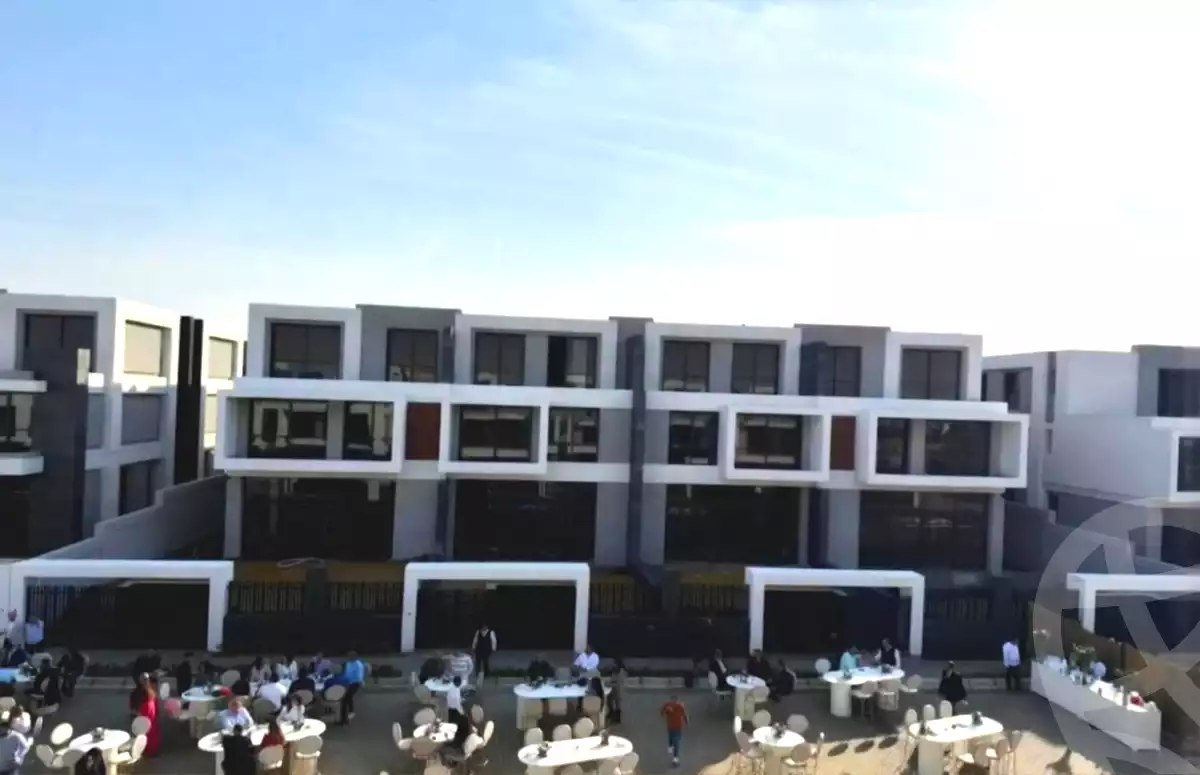 https://aqarmap.com.eg/ar/listing/7179903-for-sale-cairo-new-cairo-compounds-el-patio-town-compound-la-vista