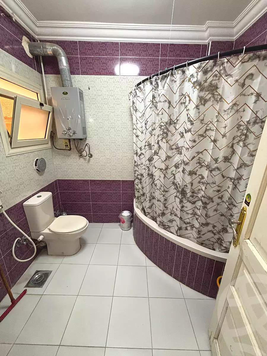 https://aqarmap.com.eg/ar/listing/7179832-for-sale-cairo-new-cairo-el-ahyaa-third-neighborhood-street-2