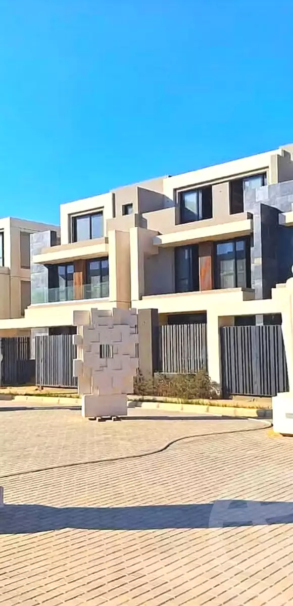 https://aqarmap.com.eg/ar/listing/7180143-for-sale-cairo-new-cairo-compounds-el-patio-town-compound-la-vista