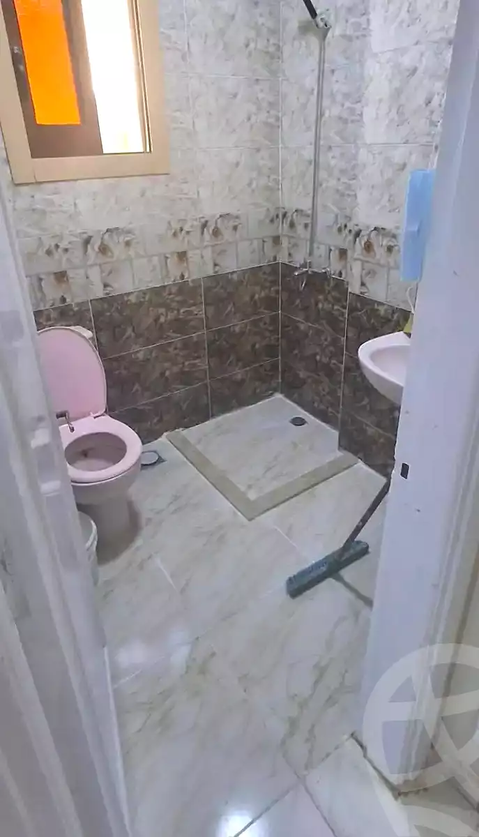 https://aqarmap.com.eg/ar/listing/7181141-for-rent-alexandria-al-agamy-lbytsh-shahr-al-assal-st
