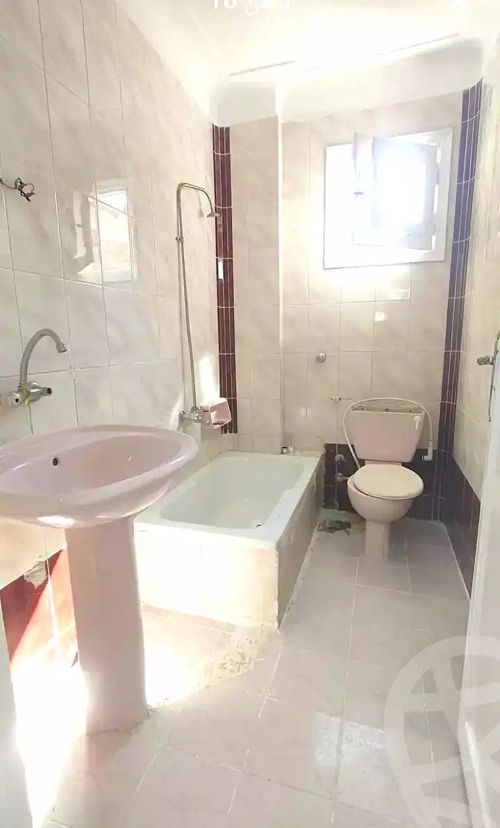 https://aqarmap.com.eg/en/listing/7181341-for-sale-alexandria-al-agamy-shataa-el-nakheel