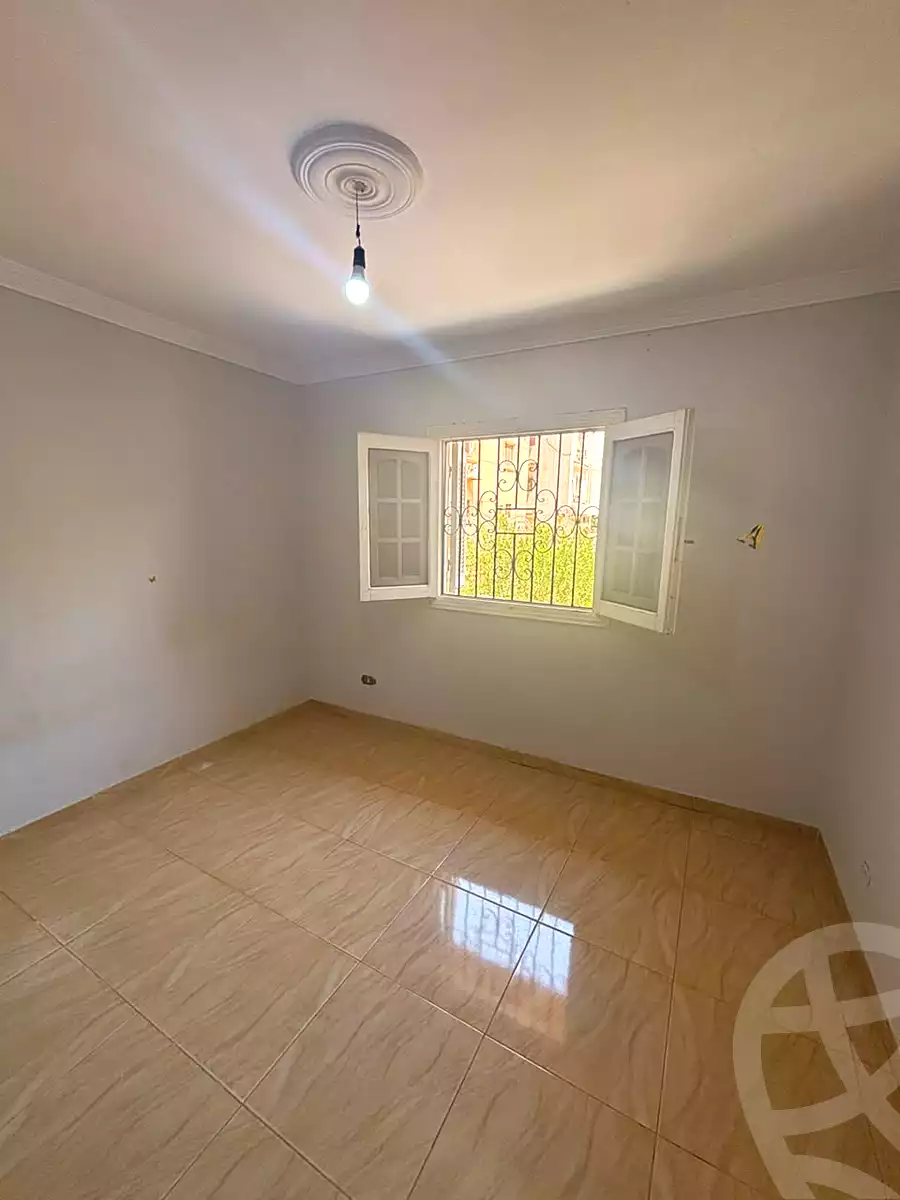 https://aqarmap.com.eg/ar/listing/7182041-for-sale-cairo-6th-of-october-el-ahyaa-neighborhood-1st-al-maahad