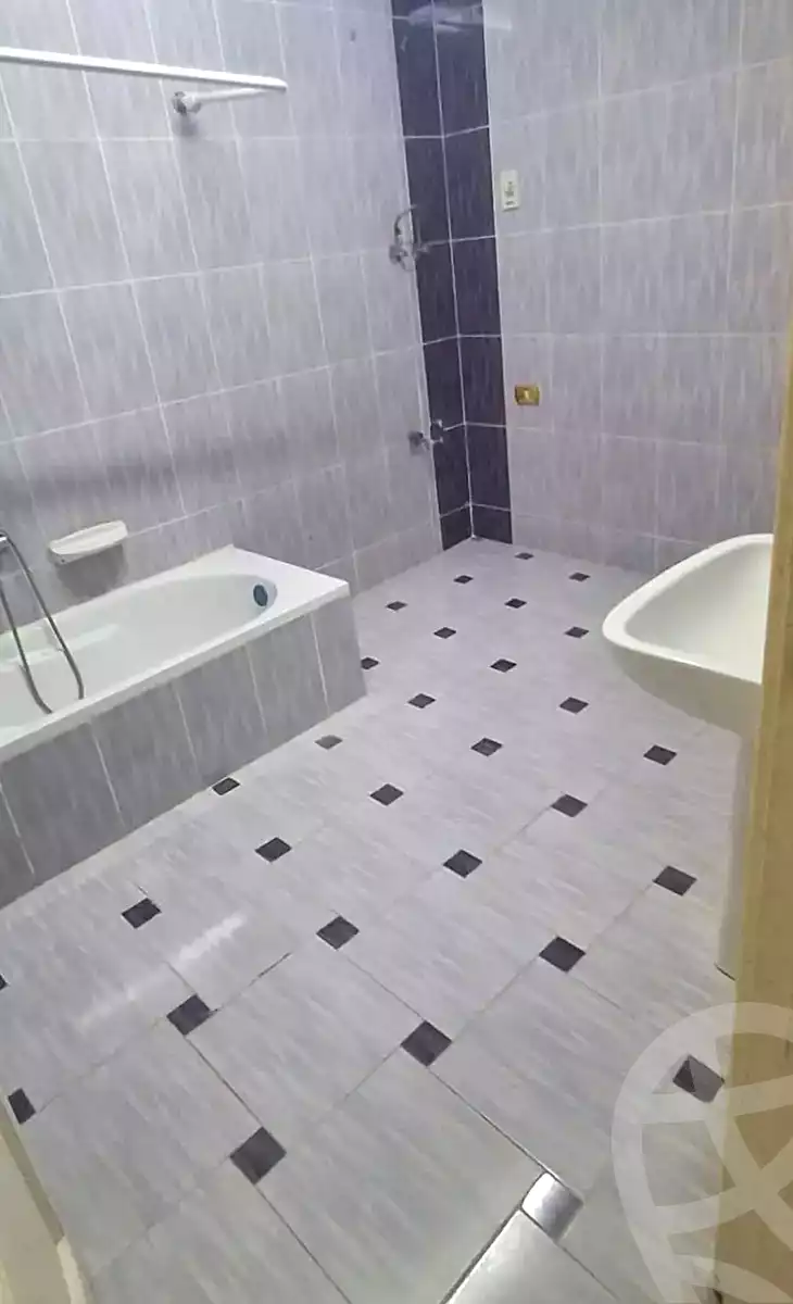https://aqarmap.com.eg/ar/listing/7180753-for-sale-alexandria-al-agamy-lbytsh-al-aeda-al-kadema-st