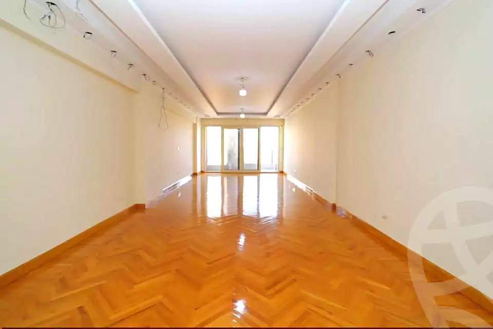 https://aqarmap.com.eg/en/listing/7184031-for-sale-alexandria-l-zryt-champollion-st