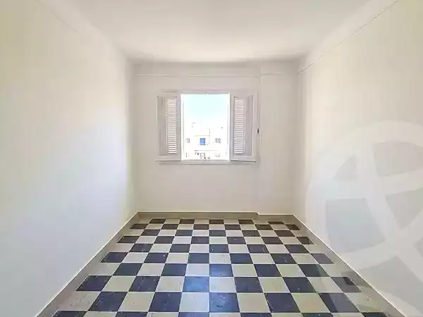 https://aqarmap.com.eg/en/listing/7184809-for-sale-alexandria-sydy-bshr-sydy-bshr-bhry-shr-khld-bn-lwlyd