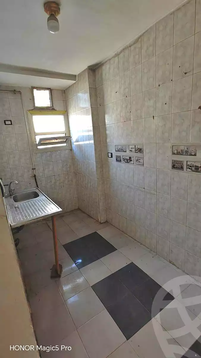 https://aqarmap.com.eg/ar/listing/7184955-for-sale-cairo-helwan-helwan-el-sharkeya-mostafa-safwat-st