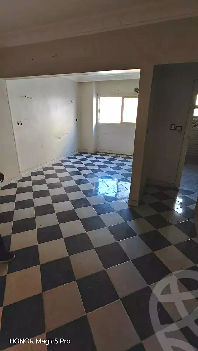 https://aqarmap.com.eg/ar/listing/7184955-for-sale-cairo-helwan-helwan-el-sharkeya-mostafa-safwat-st