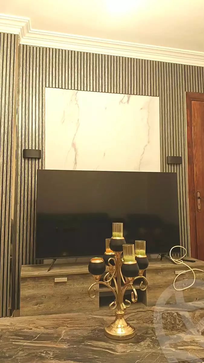 https://aqarmap.com.eg/ar/listing/7185127-for-rent-cairo-6th-of-october-el-ahyaa-neighborhood-2nd-divided-from-al-kafrawei-st