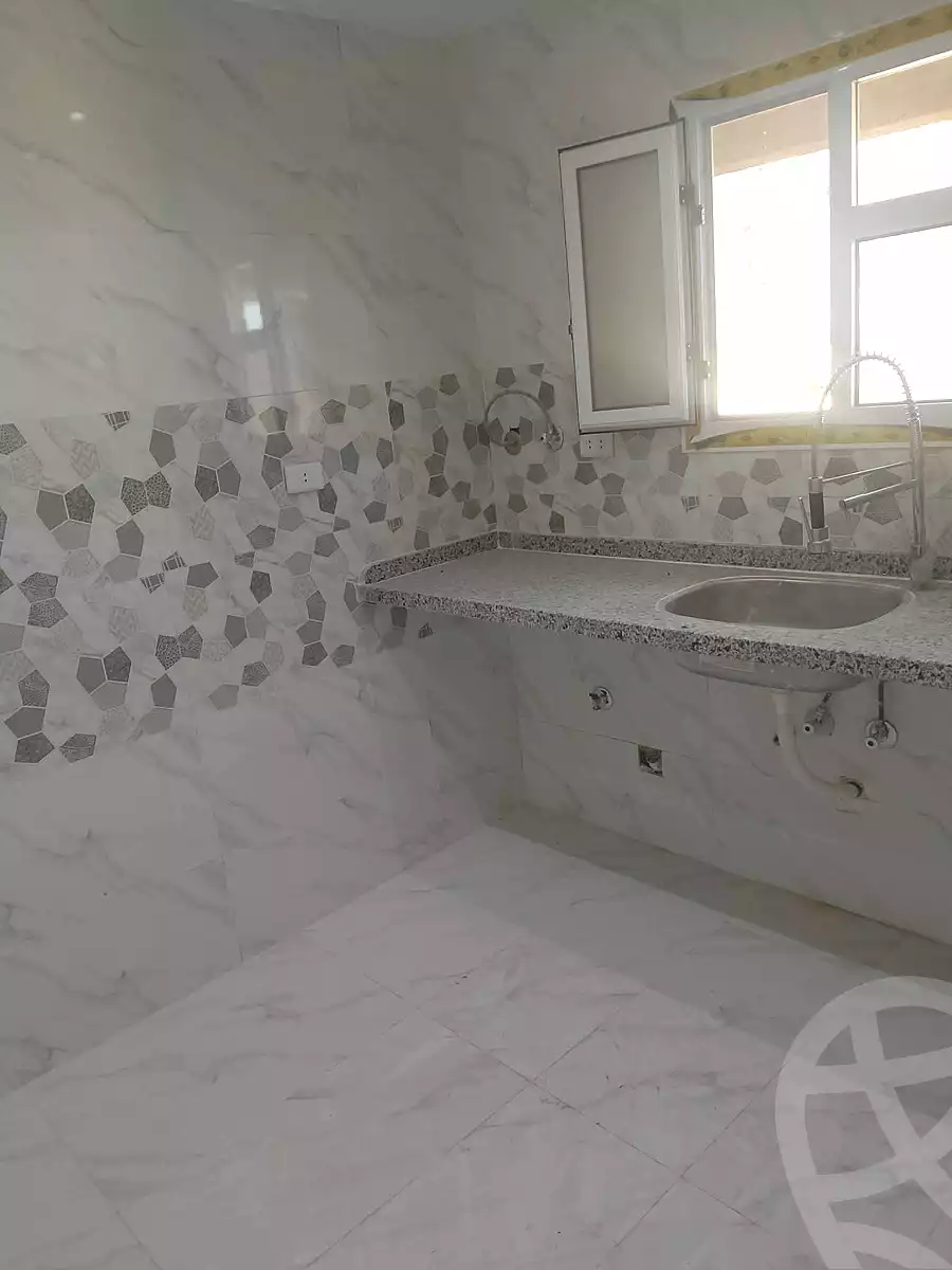 https://aqarmap.com.eg/ar/listing/7185522-for-sale-alexandria-al-agamy-el-hanouvel