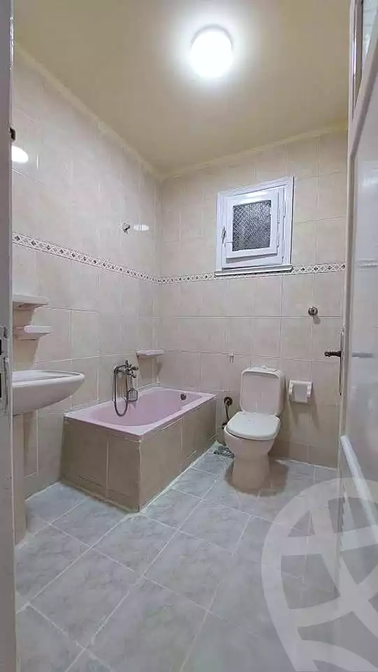 https://aqarmap.com.eg/ar/listing/7185678-for-sale-alexandria-al-agamy-shataa-el-nakheel