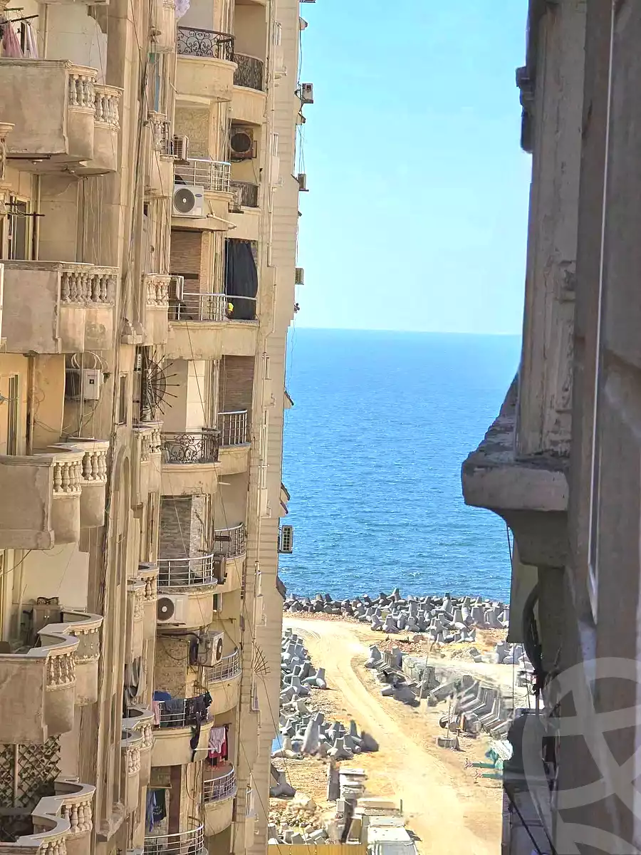 https://aqarmap.com.eg/en/listing/7185953-for-sale-alexandria-sydy-bshr-sydy-bshr-bhry-shr-khld-bn-lwlyd