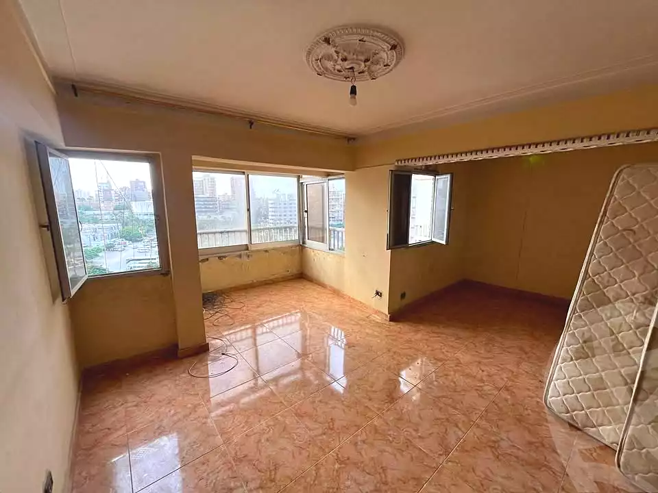 https://aqarmap.com.eg/ar/listing/7186287-for-rent-alexandria-moharram-bey