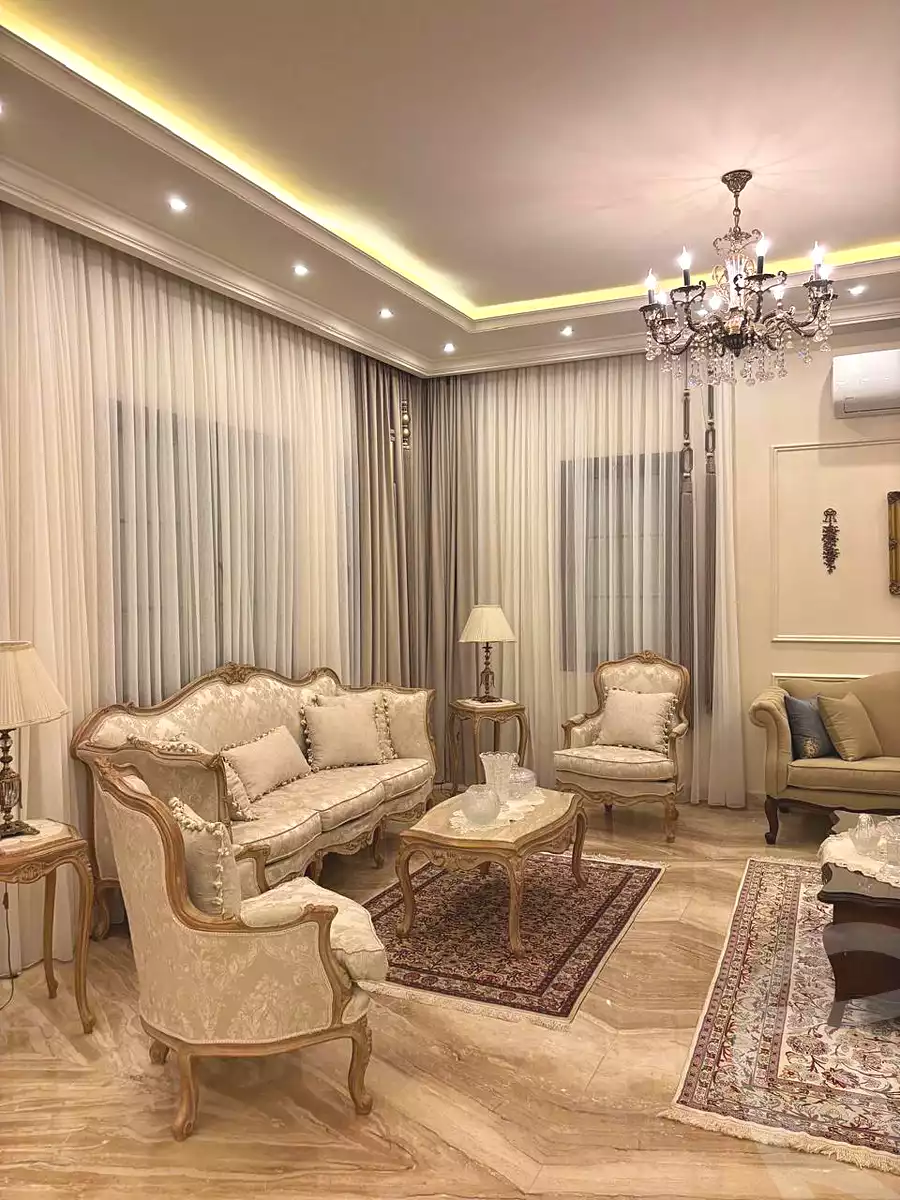 5 BR Villa in Hyde Park, photo 8 of 13