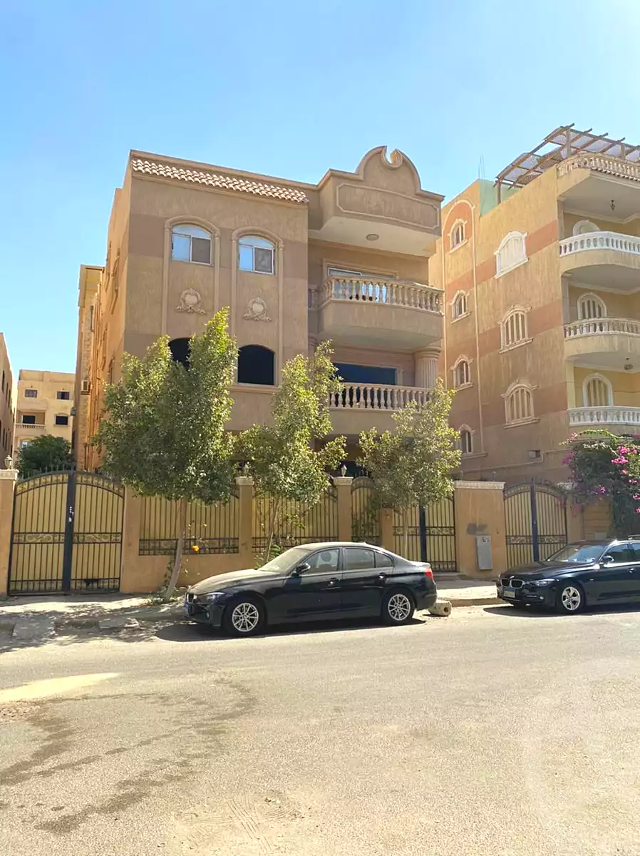 https://aqarmap.com.eg/ar/listing/7187364-for-sale-cairo-el-sheikh-zayed-city-el-hay-elthaleth-lhy-lthlth