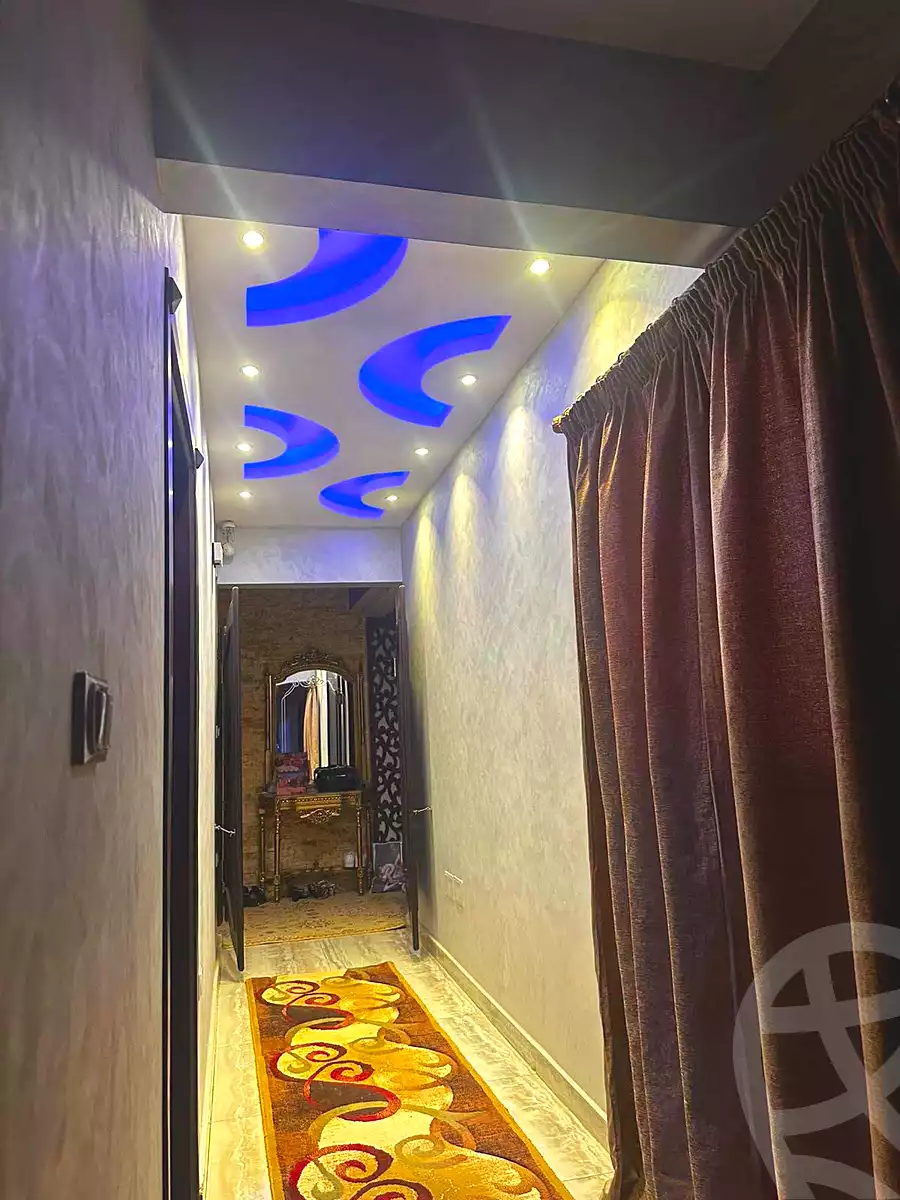https://aqarmap.com.eg/ar/listing/7187515-for-sale-cairo-helwan-helwan-el-sharkeya-heidar-st