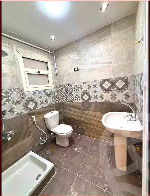 https://aqarmap.com.eg/ar/listing/7187772-for-sale-alexandria-miami-el-gaish-rd-st
