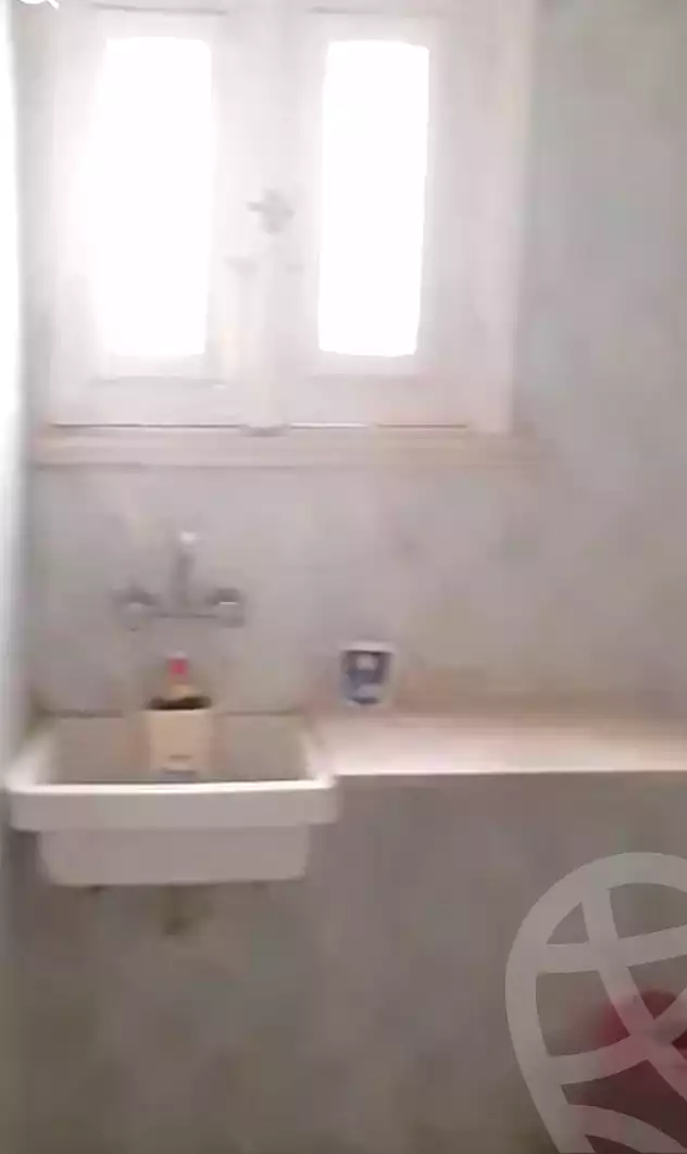 https://aqarmap.com.eg/en/listing/7187858-for-sale-alexandria-al-agamy-el-hanouvel-el-zahraa-city-st