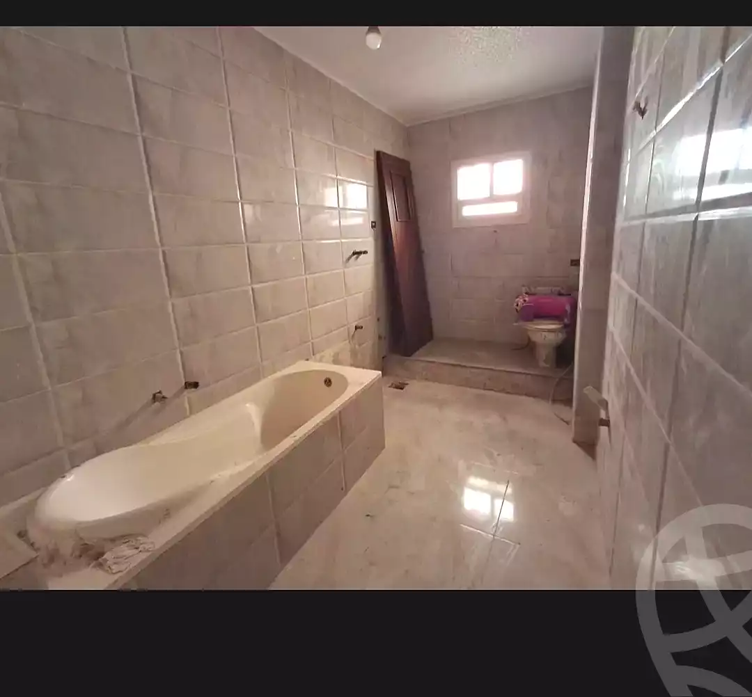 https://aqarmap.com.eg/ar/listing/7188534-for-sale-alexandria-miami-el-gaish-rd-st