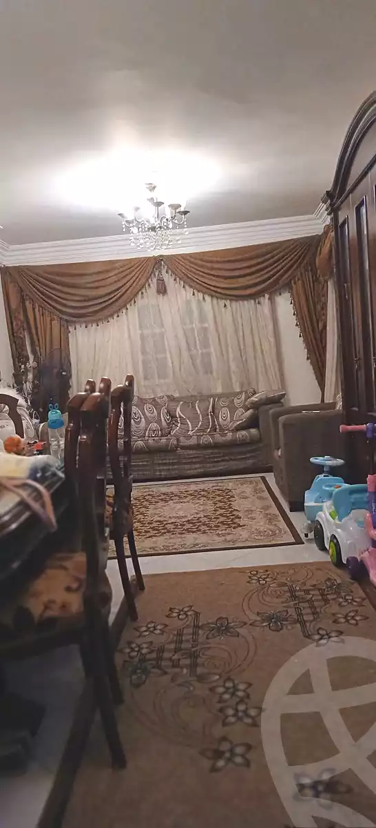 https://aqarmap.com.eg/ar/listing/7188664-for-sale-cairo-ain-shams-ain-shams-el-sharkia-el-zahraa-st