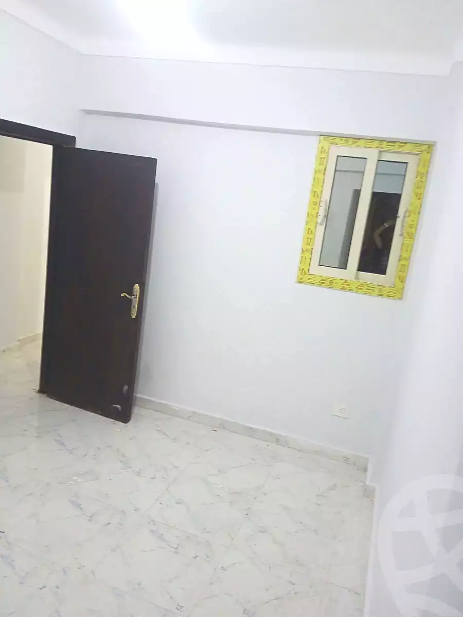 https://aqarmap.com.eg/ar/listing/7190275-for-sale-alexandria-sydy-bshr-sydy-bshr-bhry-gamal-abd-el-nasir-st