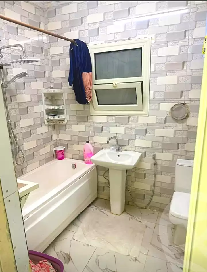 https://aqarmap.com.eg/en/listing/7190372-for-sale-cairo-ain-shams-jsr-lswys