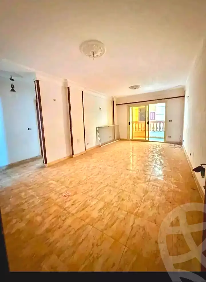 https://aqarmap.com.eg/ar/listing/7190416-for-sale-alexandria-al-agamy-lbytsh-el-saleheen-mosque-st