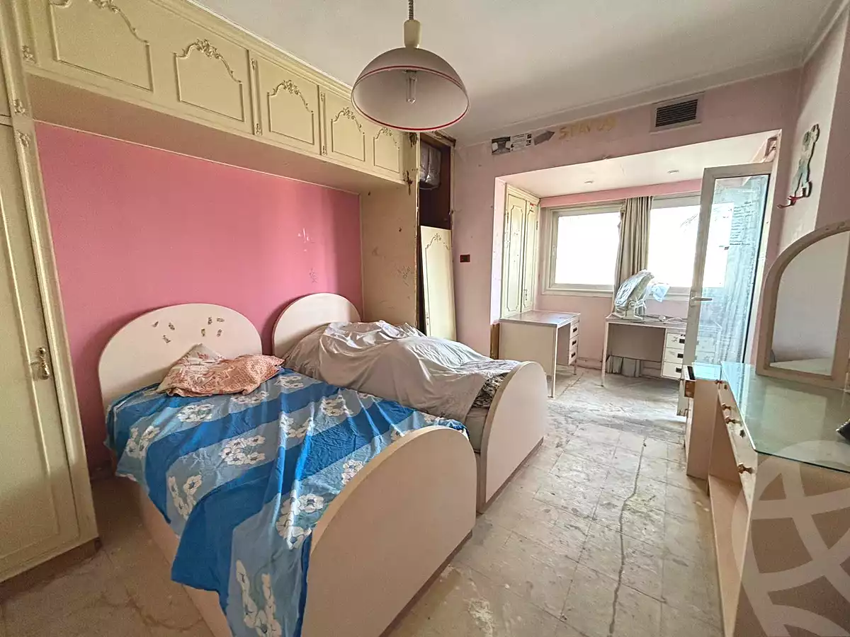 https://aqarmap.com.eg/ar/listing/7191123-for-sale-alexandria-roshdy-shr-bw-qyr-tryq-lhry