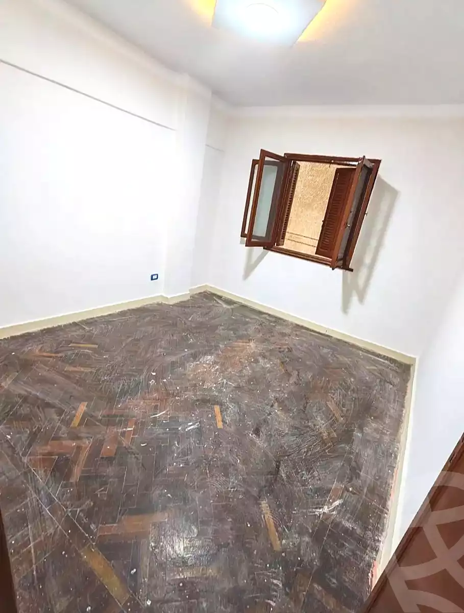 https://aqarmap.com.eg/ar/listing/7191324-for-sale-alexandria-al-agamy-el-hanouvel