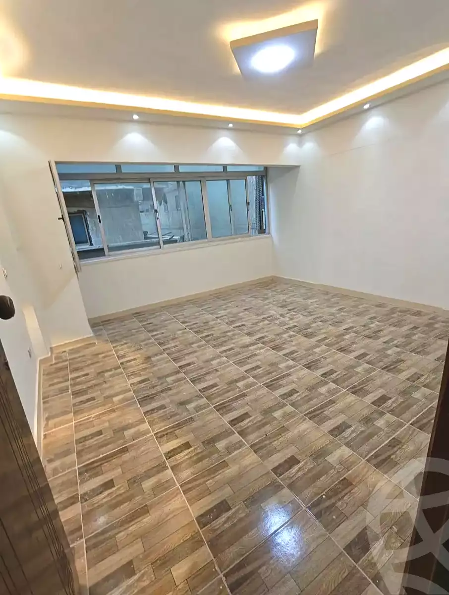 https://aqarmap.com.eg/ar/listing/7191324-for-sale-alexandria-al-agamy-el-hanouvel