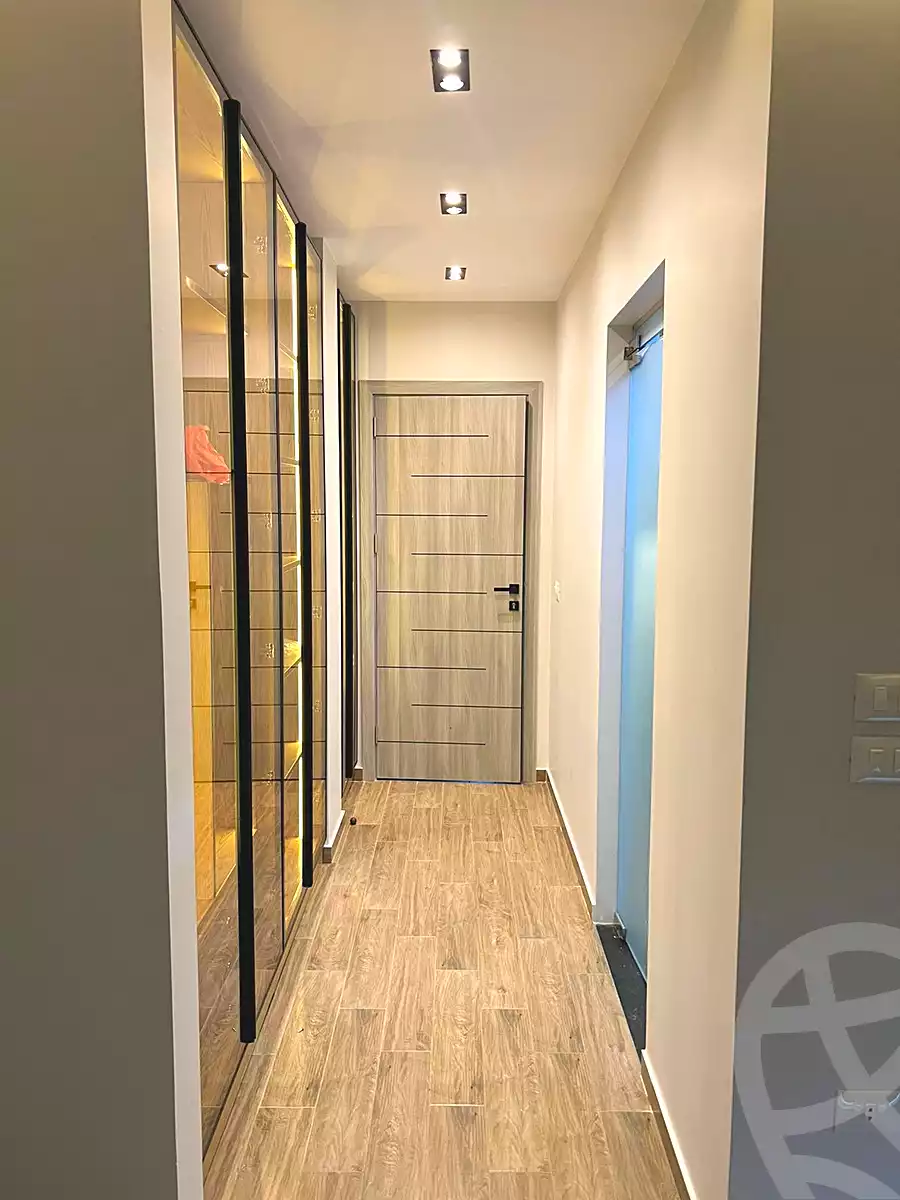 https://aqarmap.com.eg/ar/listing/7191500-for-rent-cairo-new-cairo-compounds-hyde-park-centre-ville-hyde-park