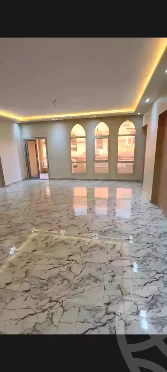 https://aqarmap.com.eg/ar/listing/7191717-for-rent-cairo-new-cairo-compounds-hayati-residence