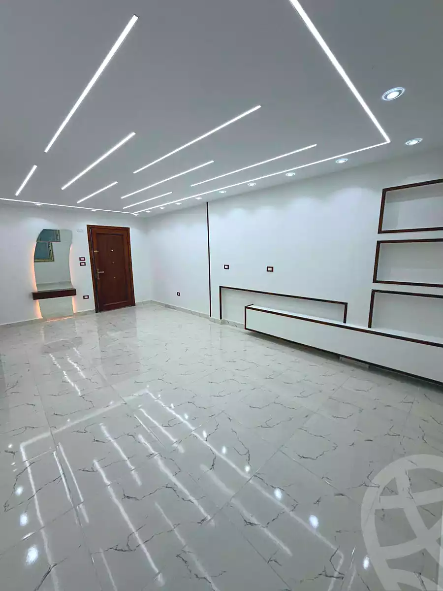 https://aqarmap.com.eg/en/listing/7191894-for-sale-alexandria-lsywf-el-falki