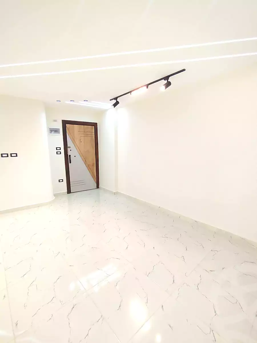 https://aqarmap.com.eg/ar/listing/7191944-for-sale-alexandria-lsywf-el-falki