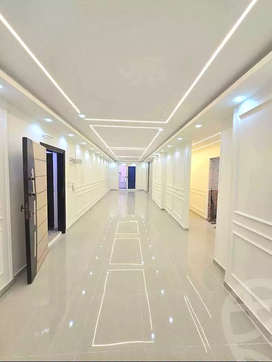 https://aqarmap.com.eg/ar/listing/7192001-for-sale-alexandria-sydy-bshr-sydy-bshr-bhry-shr-khld-bn-lwlyd