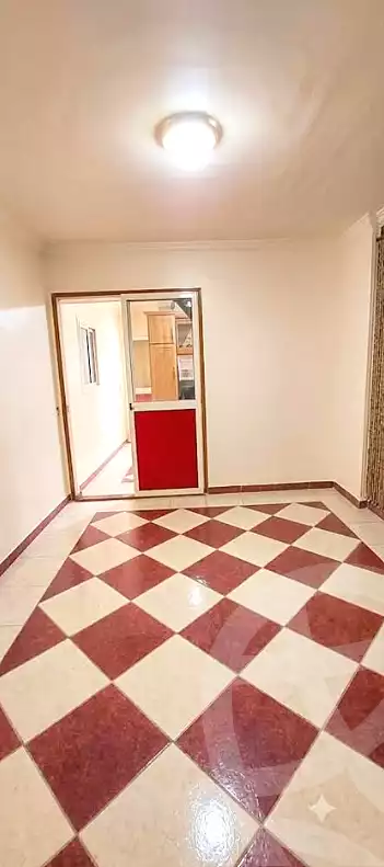 https://aqarmap.com.eg/ar/listing/7192757-for-sale-alexandria-el-asafra-shr-45