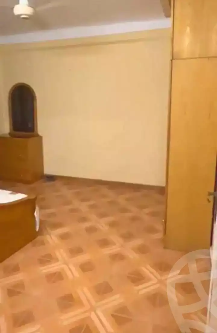 https://aqarmap.com.eg/ar/listing/7193431-for-sale-alexandria-miami-el-sebaey-st