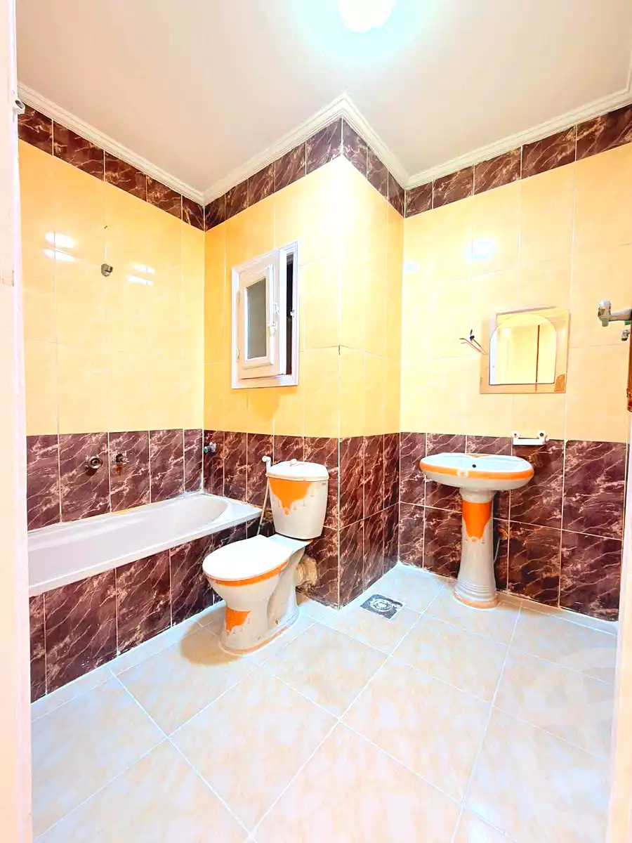 https://aqarmap.com.eg/ar/listing/7194124-for-sale-alexandria-al-agamy-shataa-el-nakheel
