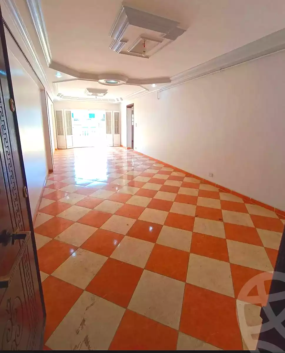 https://aqarmap.com.eg/ar/listing/7194296-for-sale-alexandria-miami-shr-jml-bd-lnsr